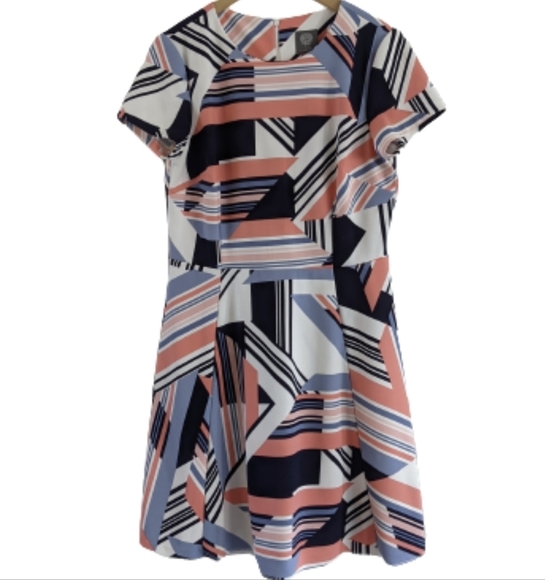 Vince Camuto Dresses & Skirts - Vince Camuto Printed Dress - Sz 12